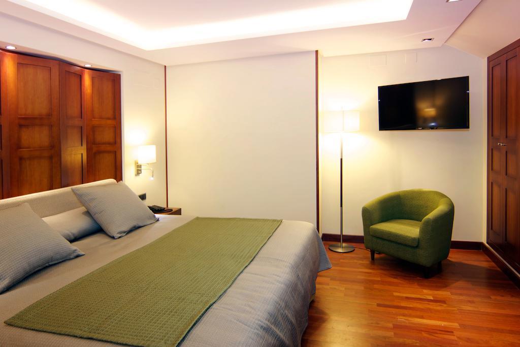 Penthouse Suite,69285224:JPEG